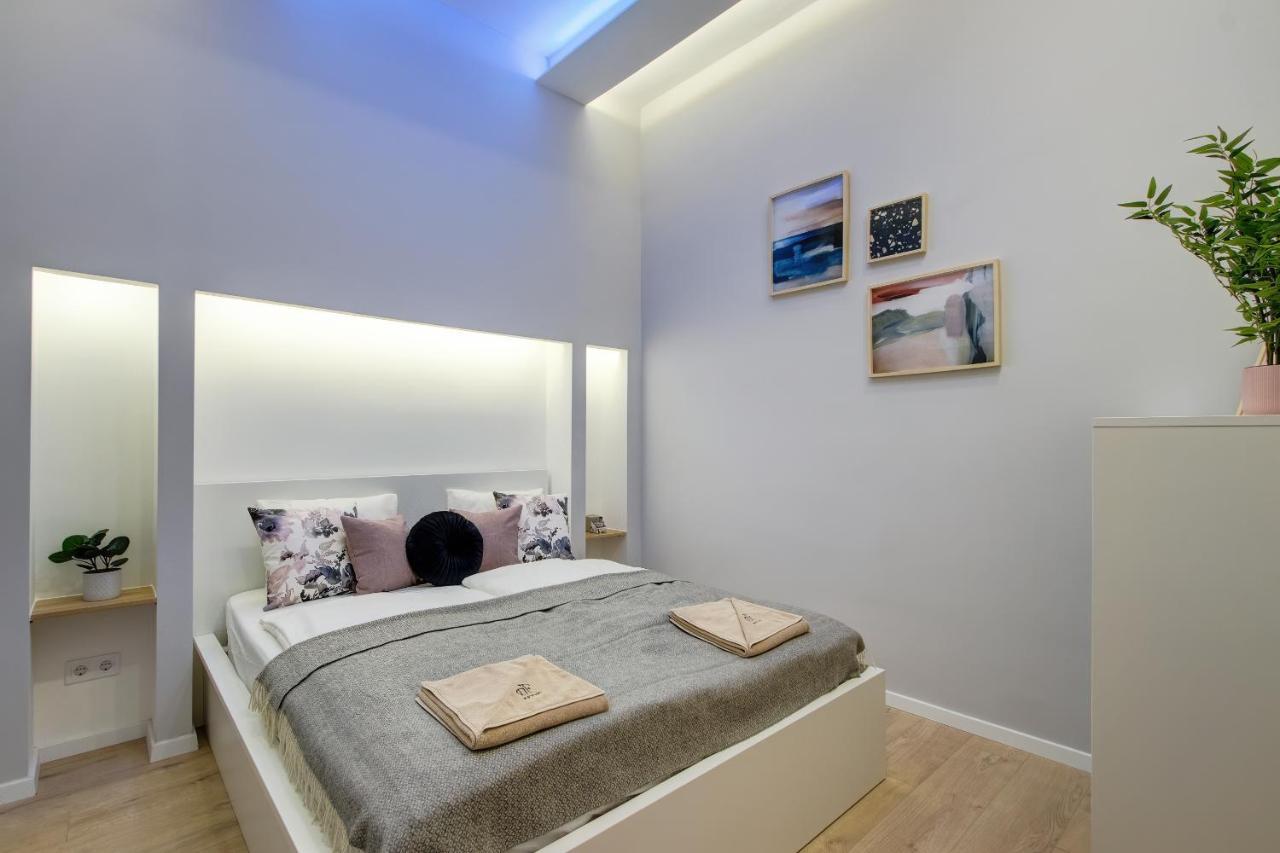 D.Five Aradi B Apartment Budapest Exteriör bild